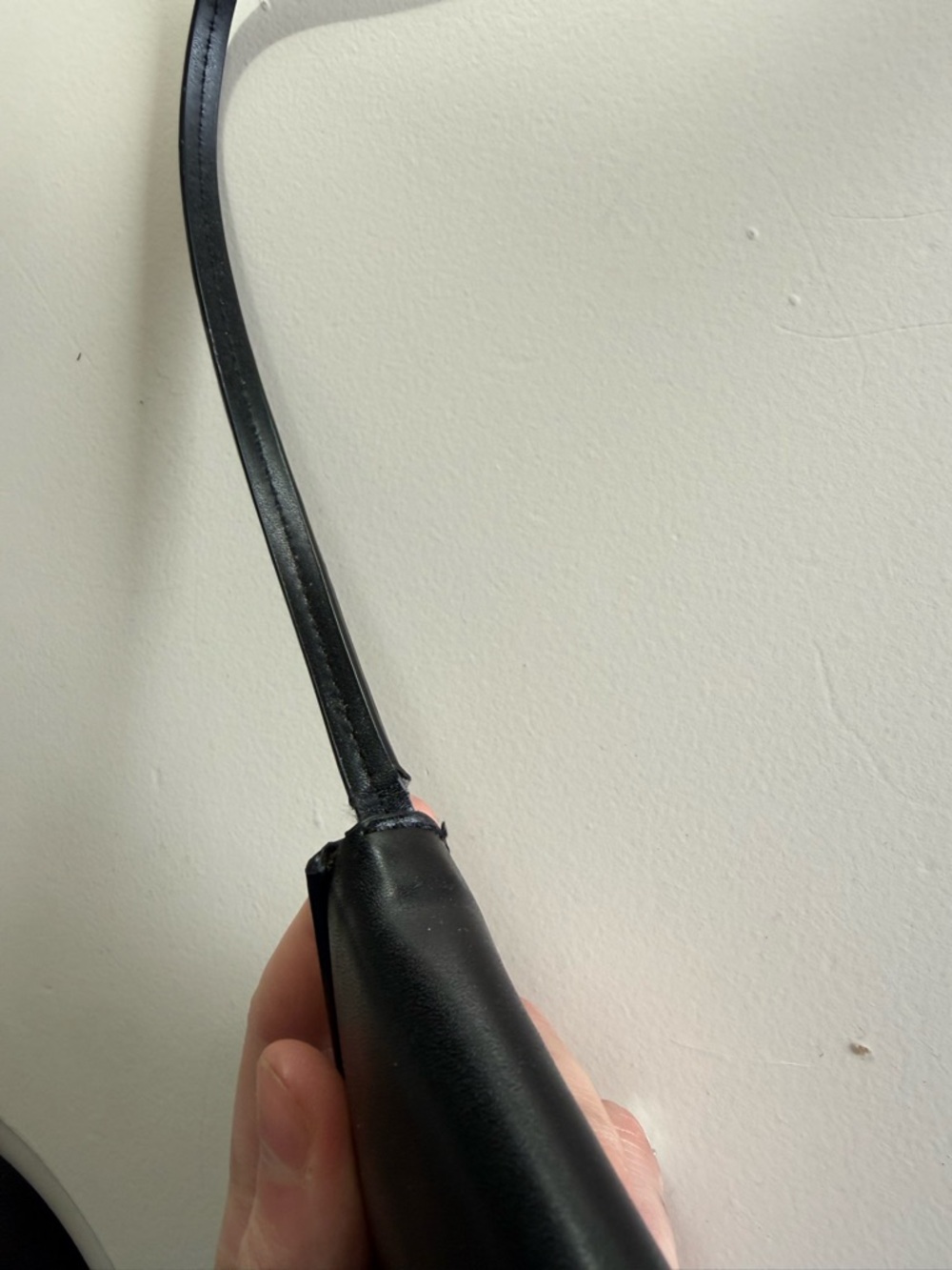 Minimal Crossbody Saddle Bag - Black - Picture 5 of 7